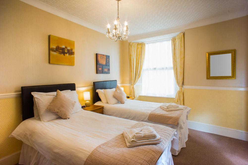 Bed and Breakfast The Thornhill à Teignmouth Extérieur photo